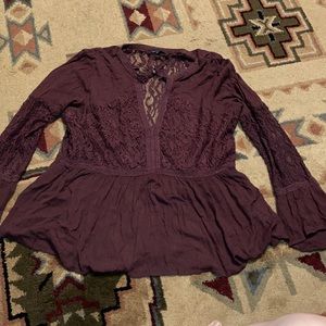 American Eagle lace top
